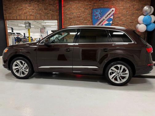 2021 Audi Q7 55 Premium Plus