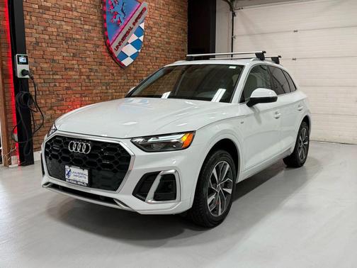 2022 Audi Q5 45 S line Premium Plus