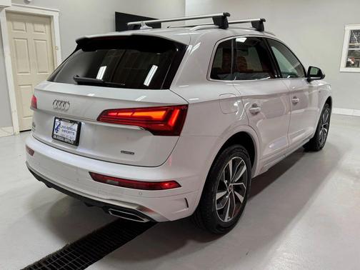 2022 Audi Q5 45 S line Premium Plus
