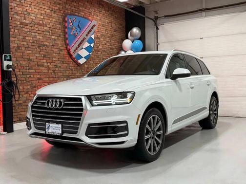 White 2018 Audi Q7 3.0T Premium Plus