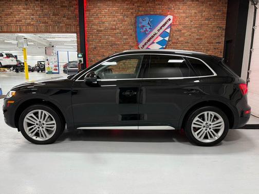 2020 Audi Q5 45 Premium Plus