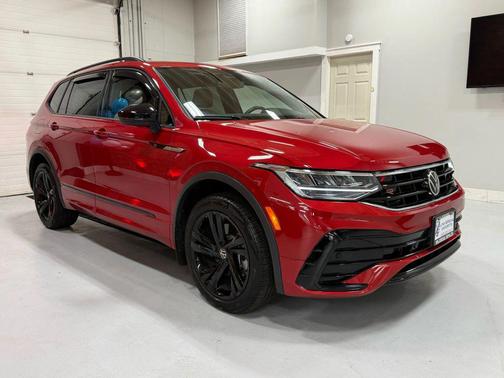 2024 Volkswagen Tiguan 2.0T SE R-Line Black 4MOTION