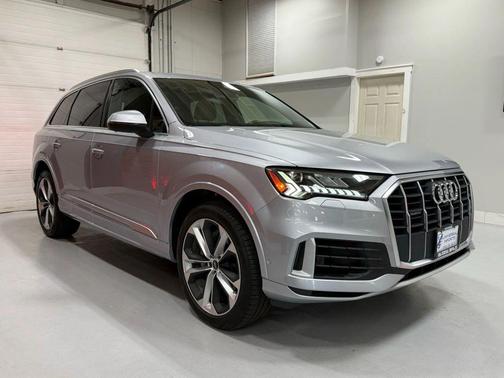 2021 Audi Q7 55 Premium Plus