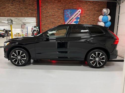 2025 Volvo XC60 B5 Plus