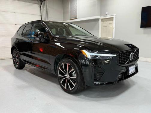 2025 Volvo XC60 B5 Plus