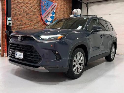 Storm Cloud 2024 Toyota Grand Highlander Limited
