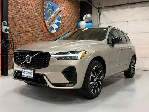 2025 Volvo XC60 B5 Plus