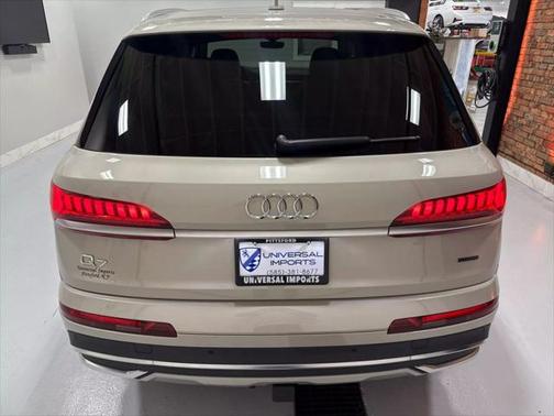 2022 Audi Q7 55 Premium Plus