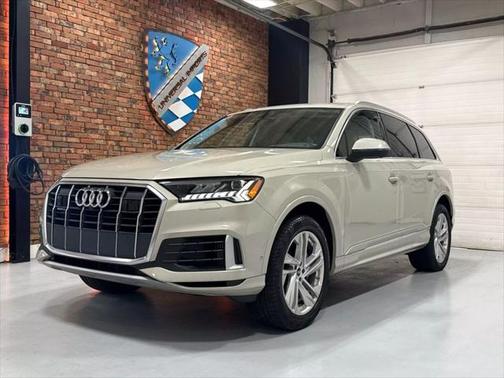 2022 Audi Q7 55 Premium Plus