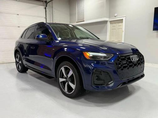 Navarra Blue Metallic 2022 Audi Q5 45 S line Premium Plus