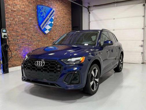 2022 Audi Q5 45 S line Premium Plus