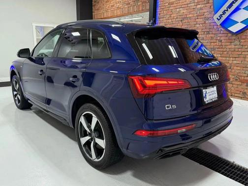 Navarra Blue Metallic 2022 Audi Q5 45 S line Premium Plus