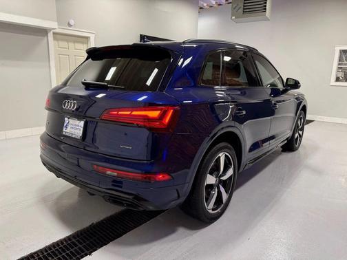 2022 Audi Q5 45 S line Premium Plus