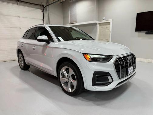 2021 Audi Q5 45 Premium Plus