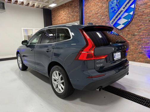 2018 Volvo XC60 T5 Momentum