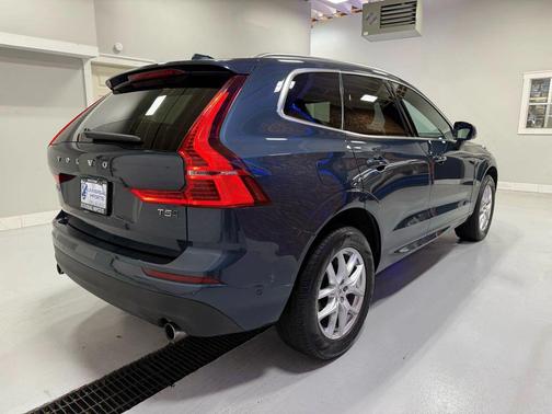 2018 Volvo XC60 T5 Momentum
