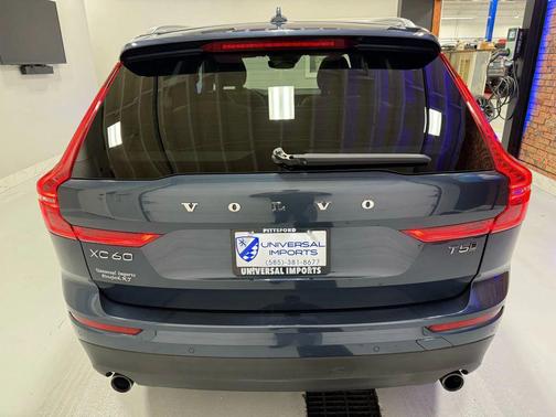 2018 Volvo XC60 T5 Momentum