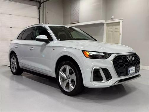 2022 Audi Q5 45 S line Premium Plus