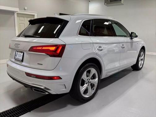 2022 Audi Q5 45 S line Premium Plus