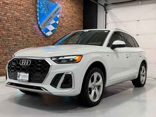 2022 Audi Q5 45 S line Premium Plus