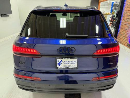 2022 Audi Q7 55 Premium Plus
