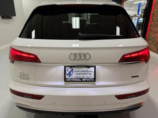 Ibis White 2023 Audi Q5 45 S line Premium Plus