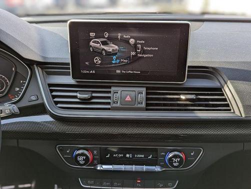 Photo 4 of 15 of 2019 Audi SQ5 Premium Plus