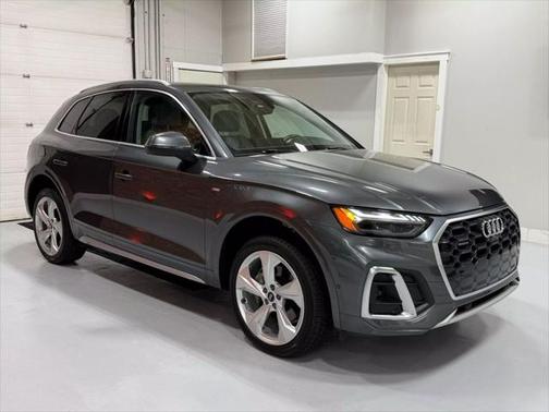 2022 Audi Q5 45 S line Prestige