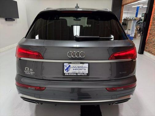 2022 Audi Q5 45 S line Prestige