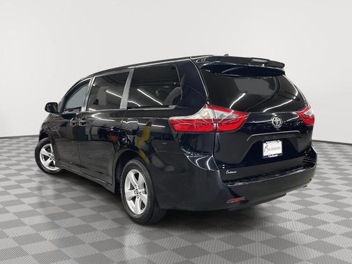 2020 Toyota Sienna L