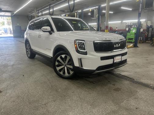 2022 Kia Telluride S