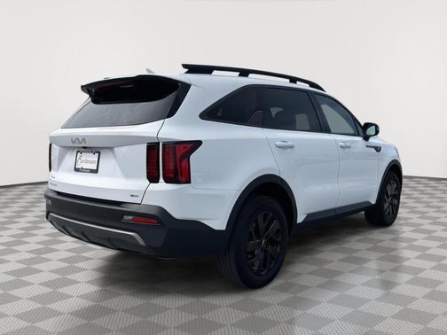 Glacial White Pearl 2023 Kia Sorento X-Line S