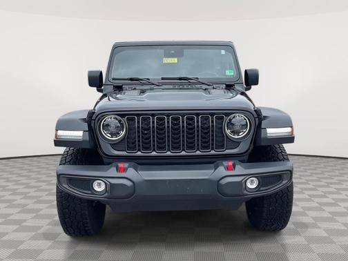 Black Clearcoat 2024 Jeep Wrangler Rubicon