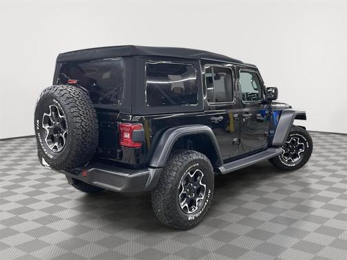 Black Clearcoat 2023 Jeep Wrangler 4xe Rubicon