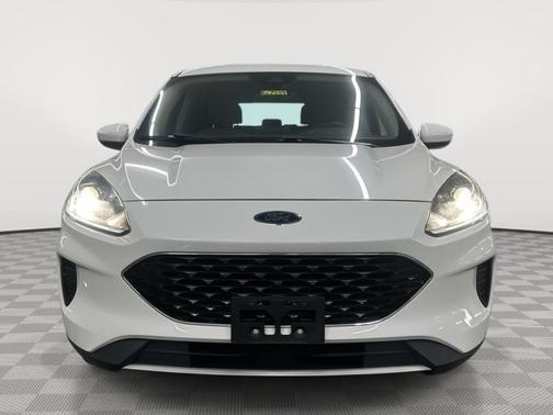 Oxford White 2020 Ford Escape SE