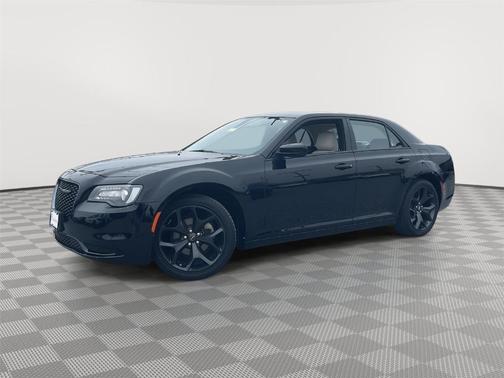 2022 Chrysler 300 Touring