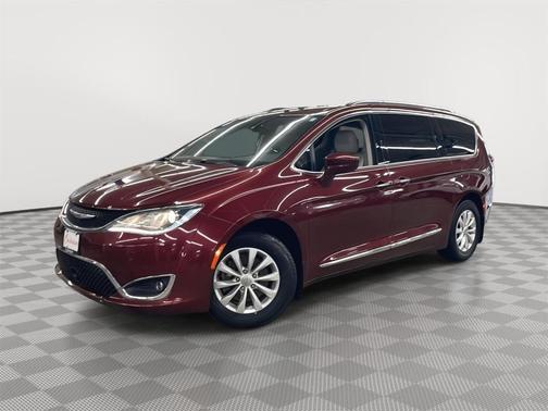2018 Chrysler Pacifica Touring-L