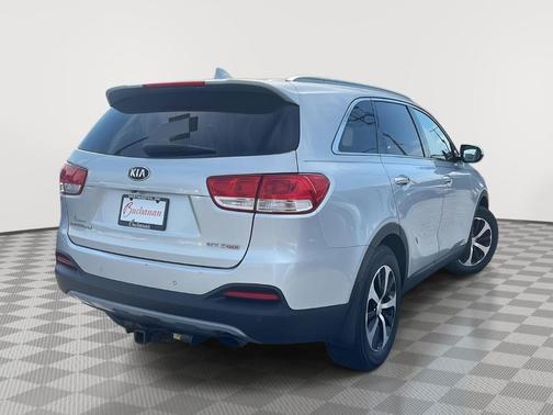 2016 Kia Sorento EX