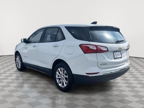 Summit White 2018 Chevrolet Equinox LS