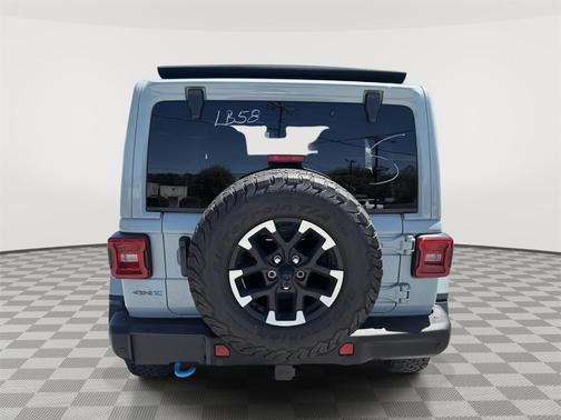 Earl Clearcoat 2024 Jeep Wrangler 4xe Rubicon