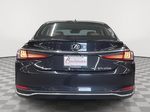 2021 Lexus ES 250