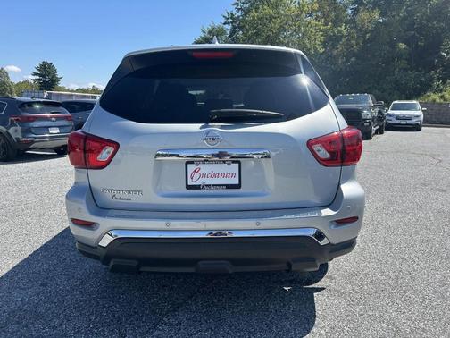 2020 Nissan Pathfinder S