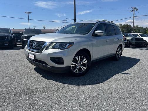 2020 Nissan Pathfinder S