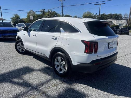 2022 Kia Sorento LX