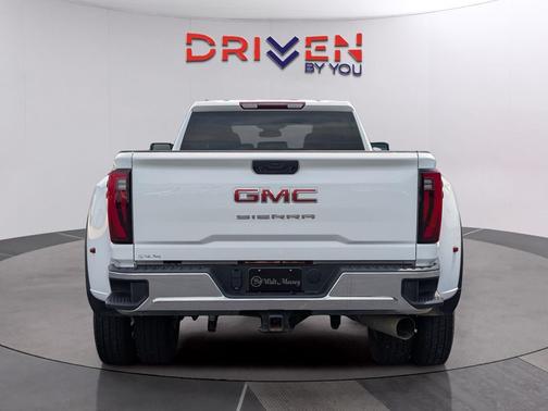 Summit White 2024 GMC Sierra 3500 Base
