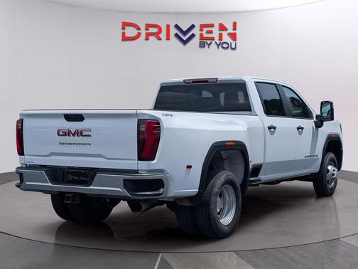 Summit White 2024 GMC Sierra 3500 Base
