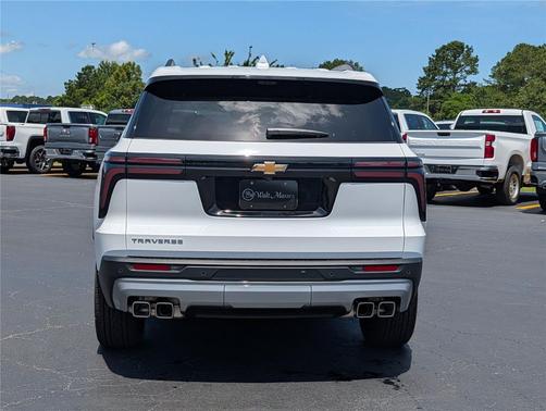 Summit White 2026 Chevrolet Traverse LT