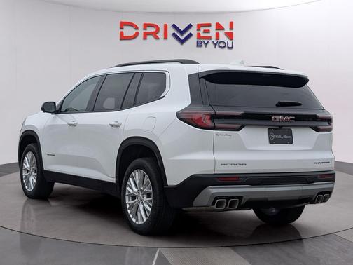 2026 GMC Acadia Elevation FWD