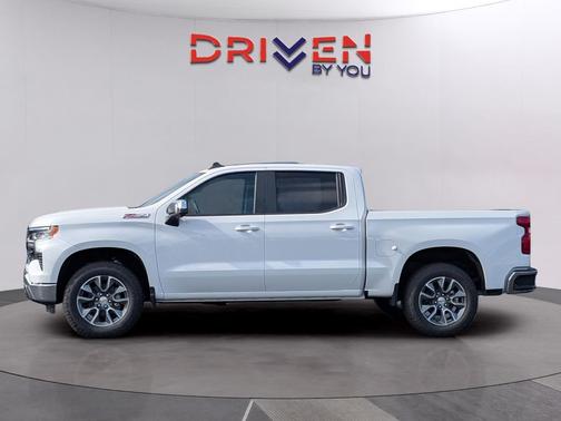Summit White 2026 Chevrolet Silverado 1500 LT