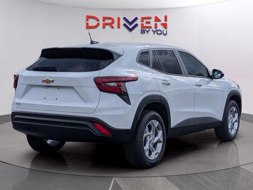 Summit White 2026 Chevrolet Trax LS